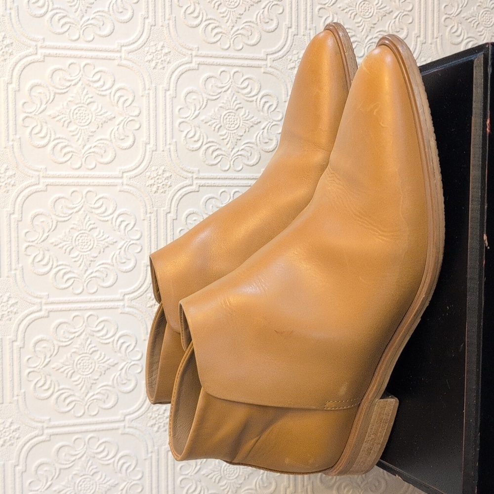 Everlane Chelsea Boots Camel Tan Sz. 8.5
